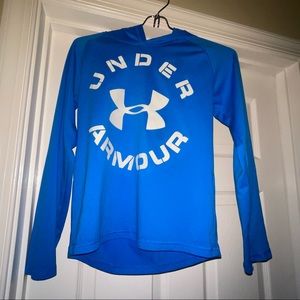Hooded under Armour Loose Fitting Long Sleeve T-shirt size Medium EUC